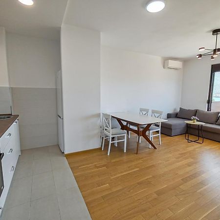 Sea View Apartment In Becici Budva Bagian luar foto