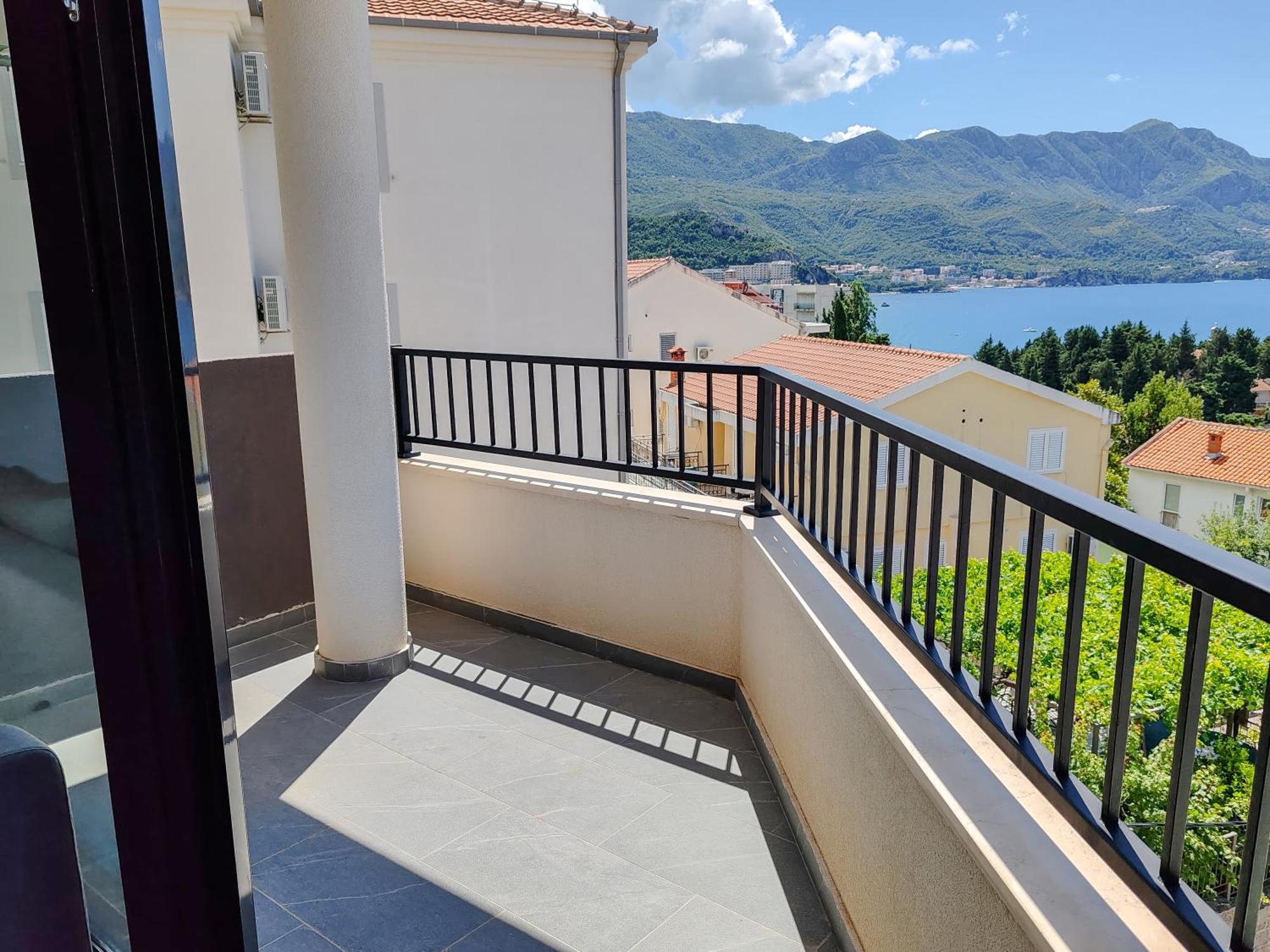 Sea View Apartment In Becici Budva Bagian luar foto